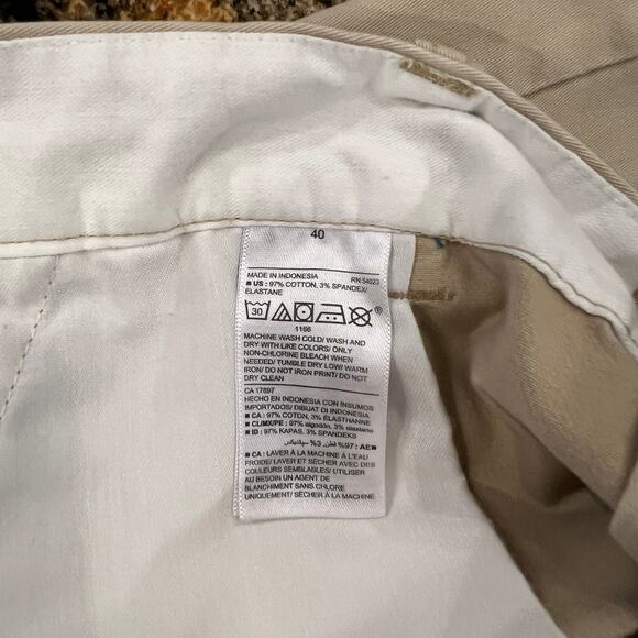 Old Navy Men's Khaki/Tan Ultimate Slim Shorts - SIZE 40 - Picture 5 of 9